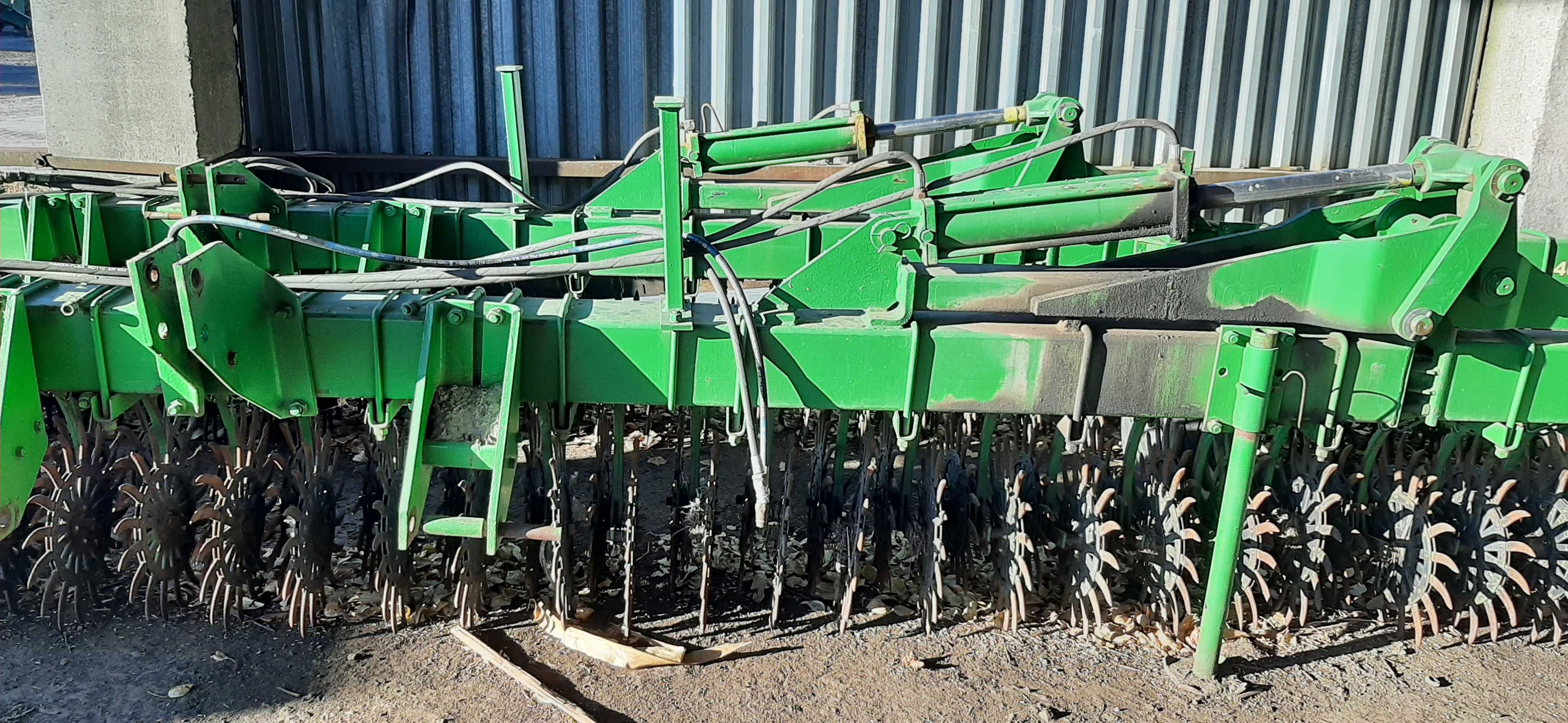 Борона ротаційна мотига John Deere 400 (Yetter) 9м