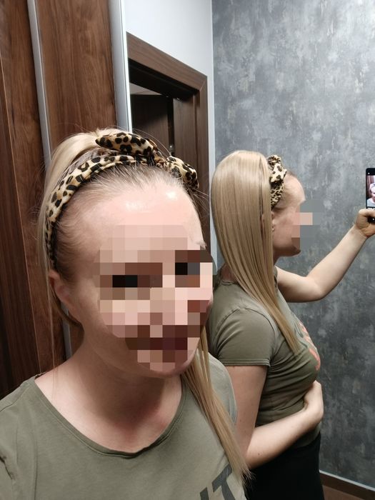 Beżowy blond kitka kuc andrzejki klamra Queen of Fashion hair