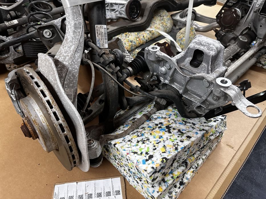 Audi A5 8T A4 B8 Zawieszenie przód  Sanki Wózek Maglownica
