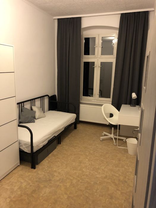 Pokoj w mieszkaniu Henryka Sienkiewicza 5