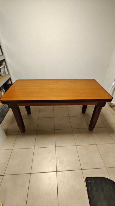 Solidny stół warsztatowy