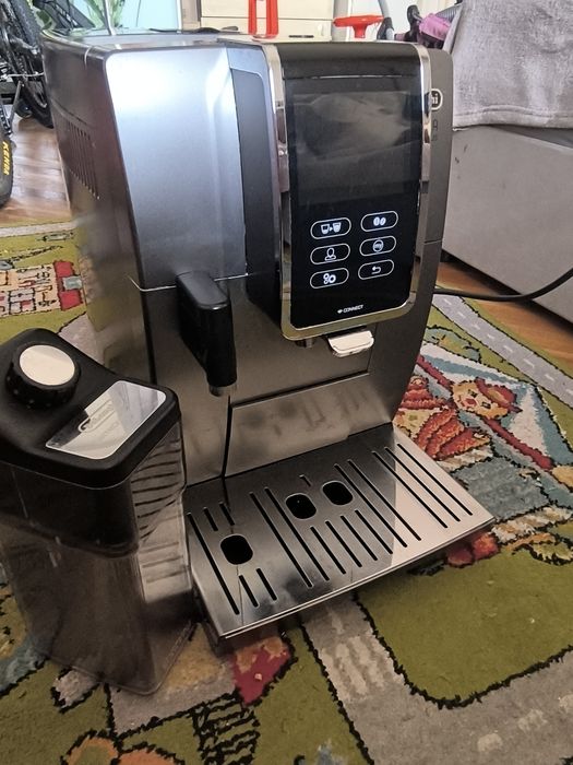 Кавомашина DELONGHI Dinamica Plus