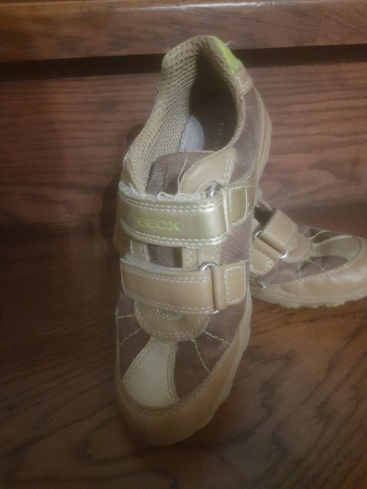 Кросівки дівчачі Geox  31 розмір