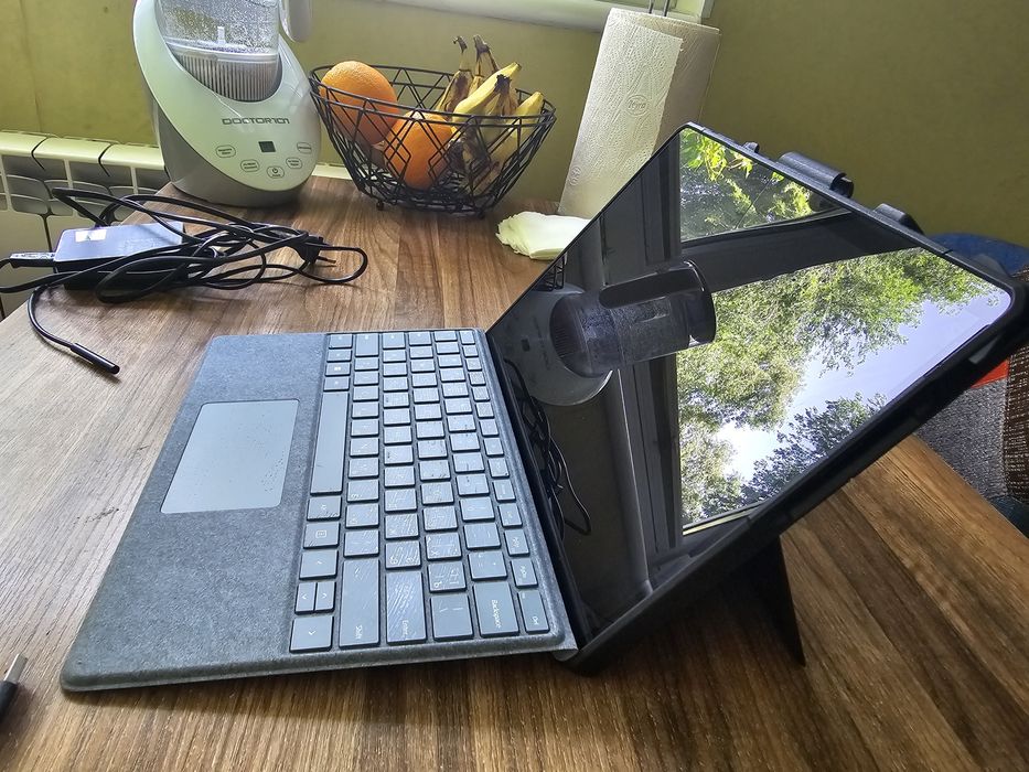 Планшет Планшет Microsoft Surface Pro 9 i7 16/256GB Graphite (QIL-0002