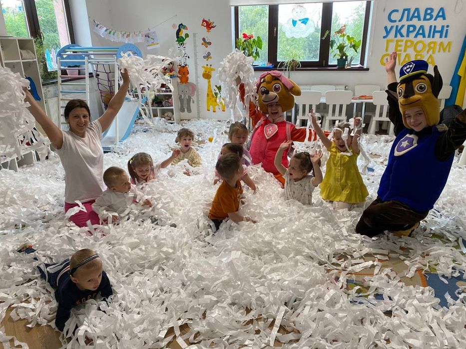 Паперове шоу,  стрічкове шоу у Львові та області