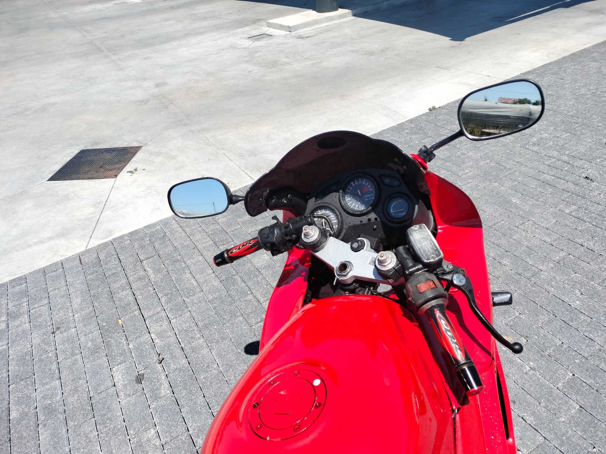 Clássico Honda CBR 600 F