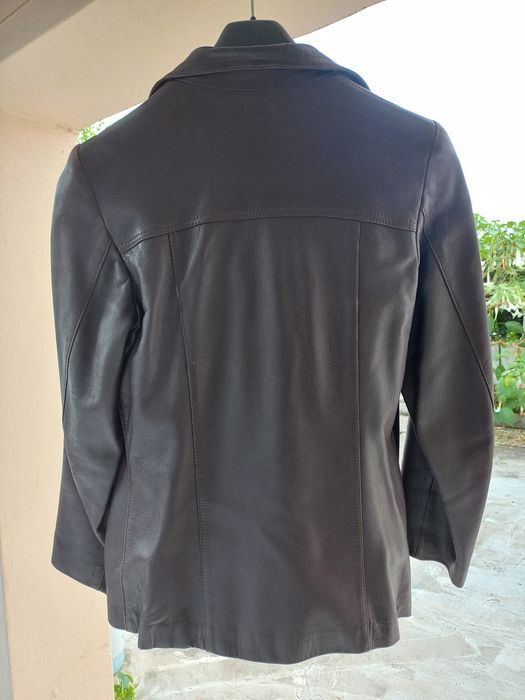 Casaco em cabedal castanho