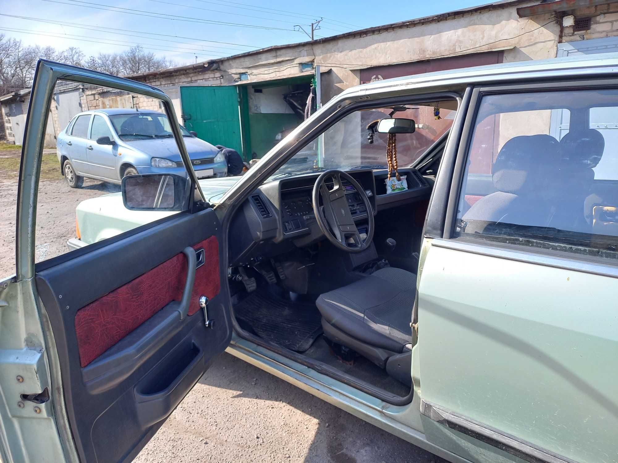 Продам FORD GRANADA 1981 г.в.