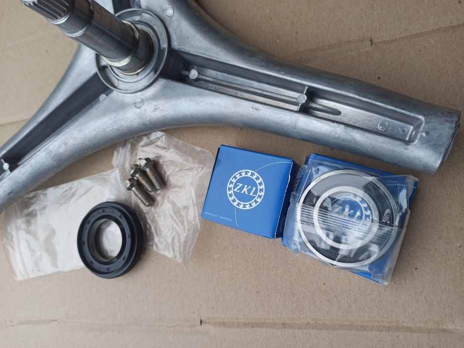 Хрестовина LG оригінал сальник підшипники Полтава