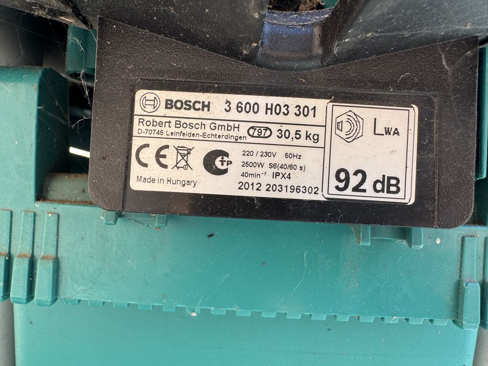 Rozdrabniacz do gałezi BOSCH AXT 25TC