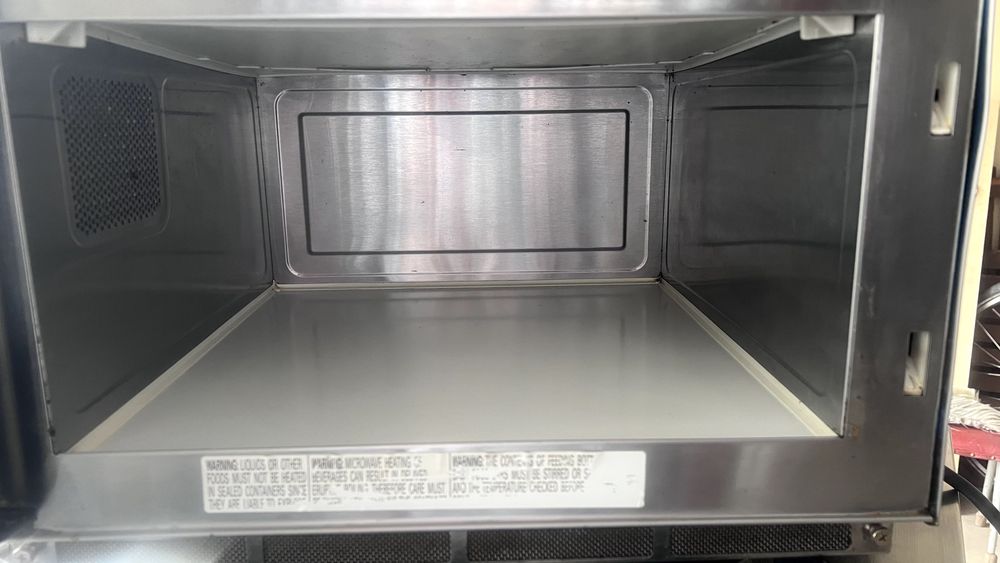 Samsung KUCHENKA MIKROFALOWA, sterowanie elektroniczne, model CM1529A