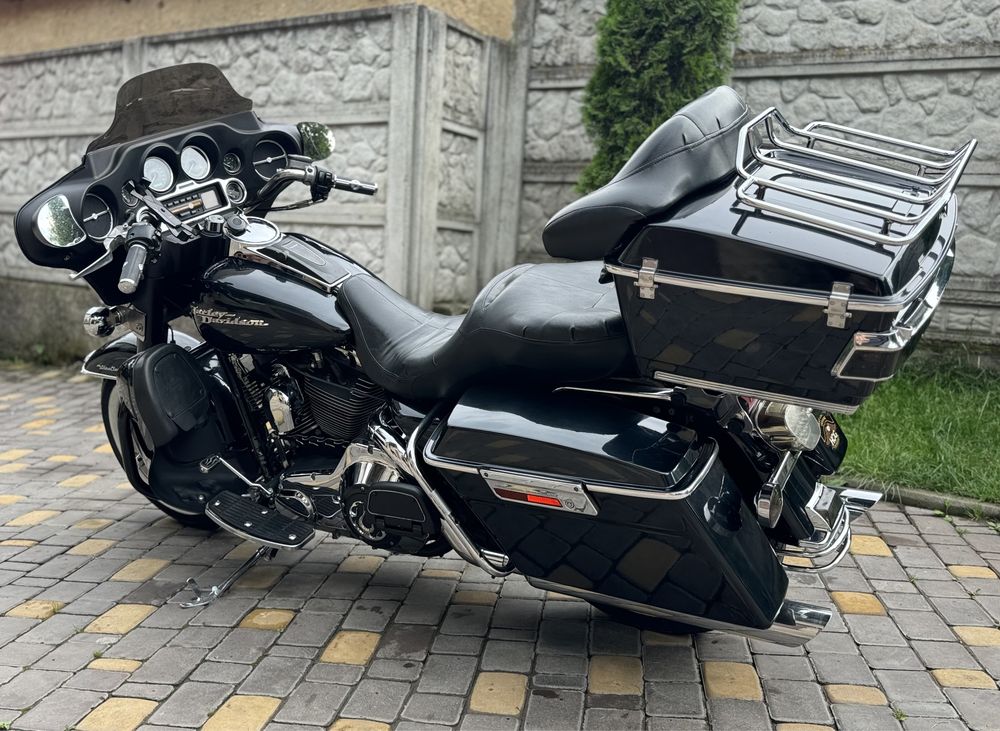Harley Davidson Electra Glide FLHTCUI