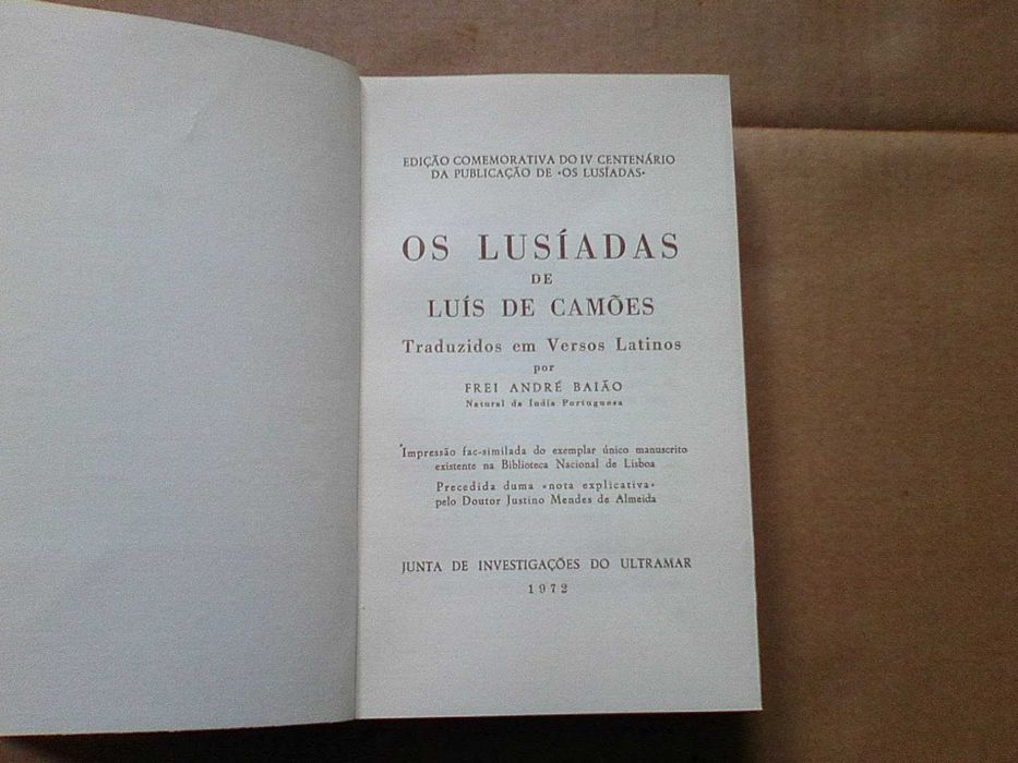 Os Lusíadas de Luís de Camões - Traduzidos em versos latinos