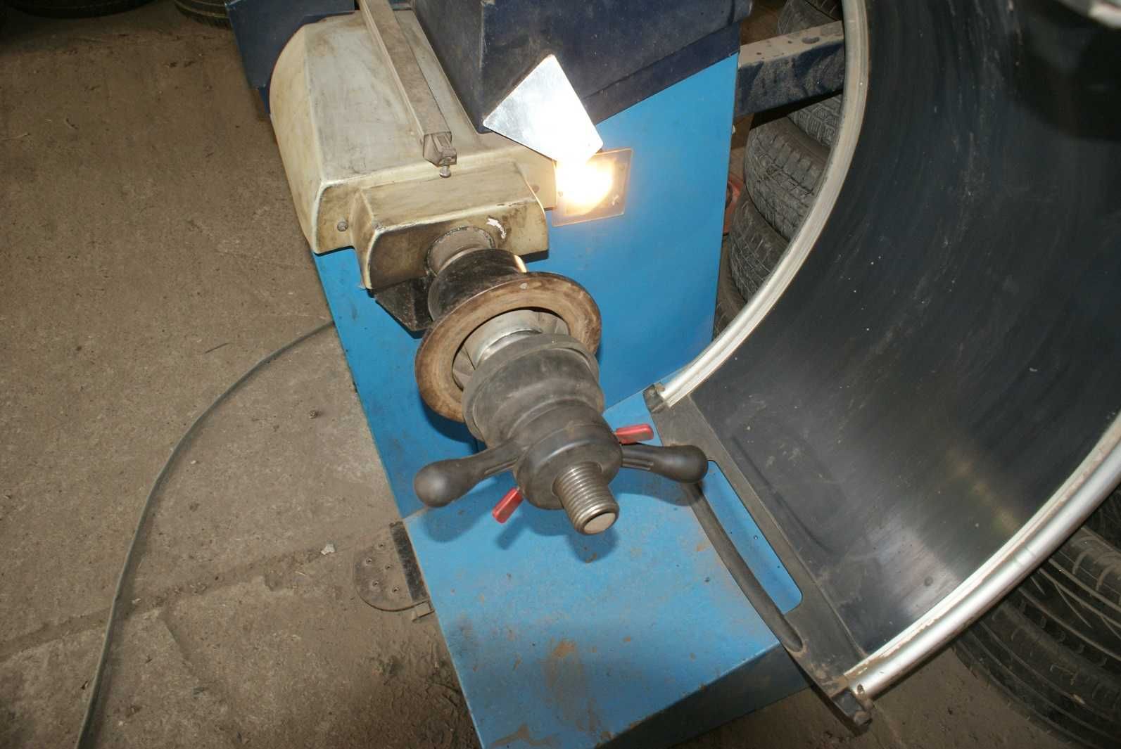 Markowa Wyważarka Hofmann Geodyna 6300 BDB stan Automat 230 V okazja