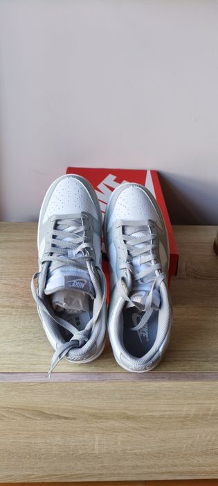 Sapatilhas Nike Dunk Low Retro Cinza e branco