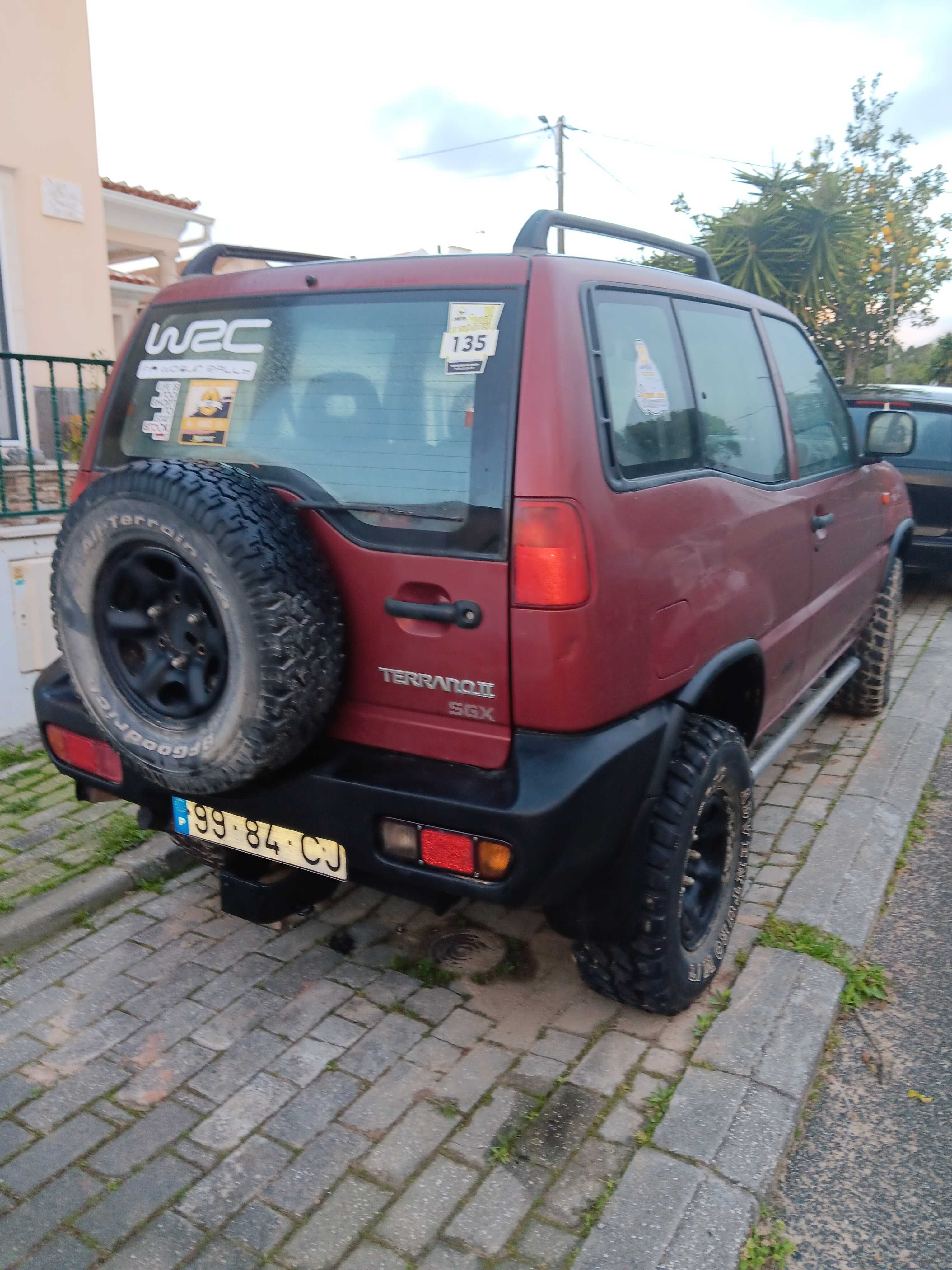 Terrano 2 com 170000km