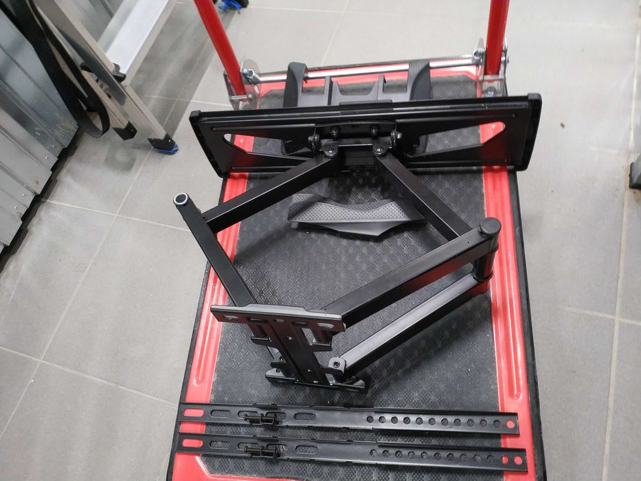 Uchwyt do telewizora - wysuwany i pochylany