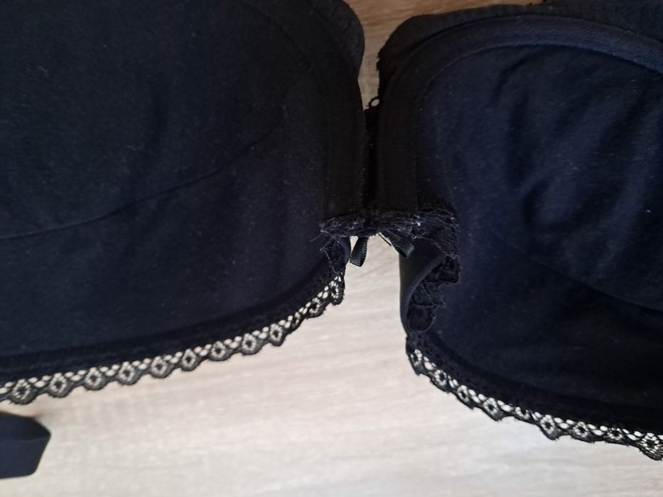 Biustonosz pushup firmy Esotiq rozm. 70F