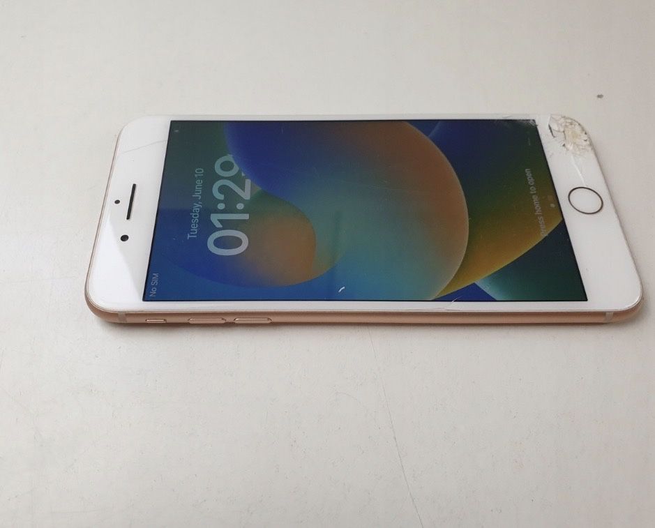Apple iPhone 8 plus 64gb rose