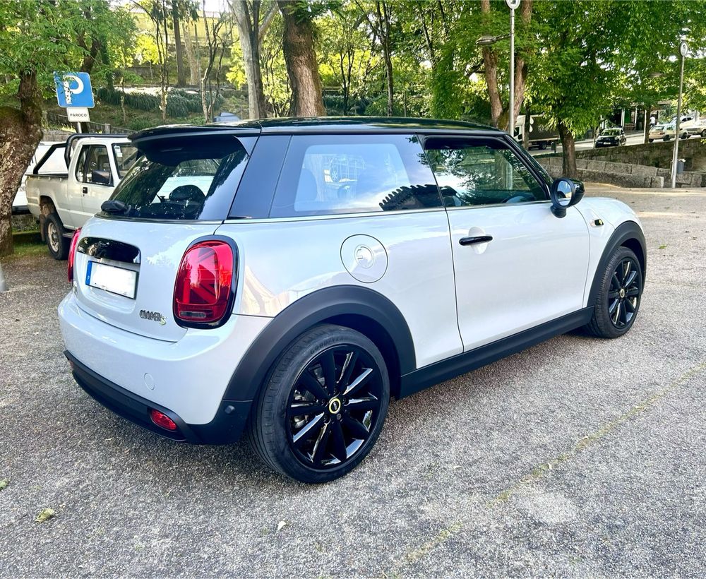 Mini Cooper SE Salvado