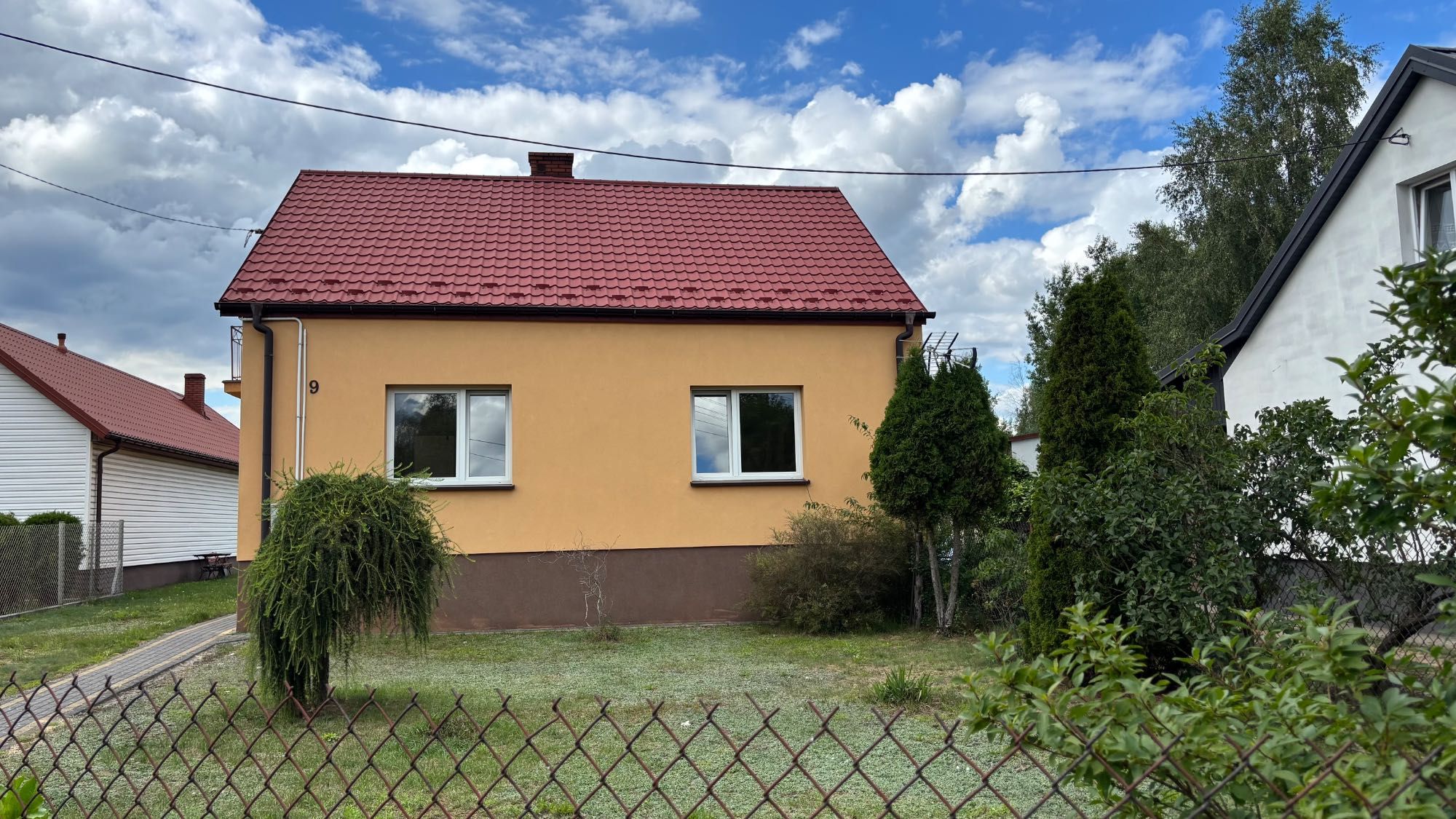 Murowany dom 150 m2 wraz z budynkiem gospodarczym/garażem