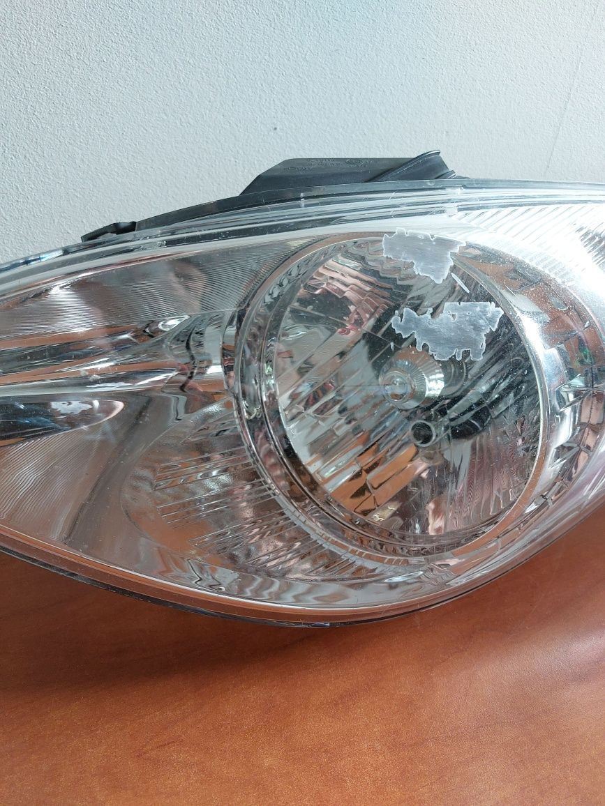 Lampa Hyundai i20 lewa przód oryginał