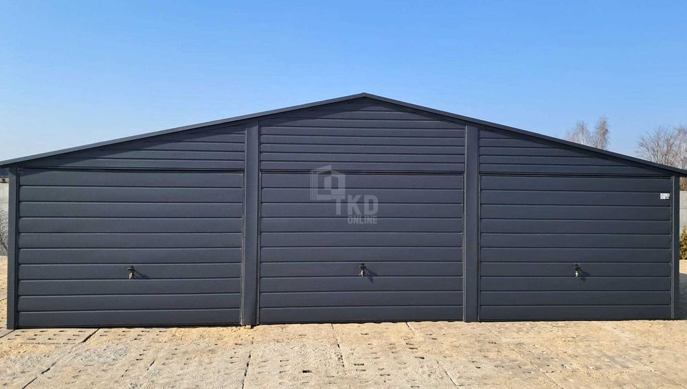 Garaż blaszany 9x6m 3x Brama uchylna okno rynny  dach dwuspad TKD254
