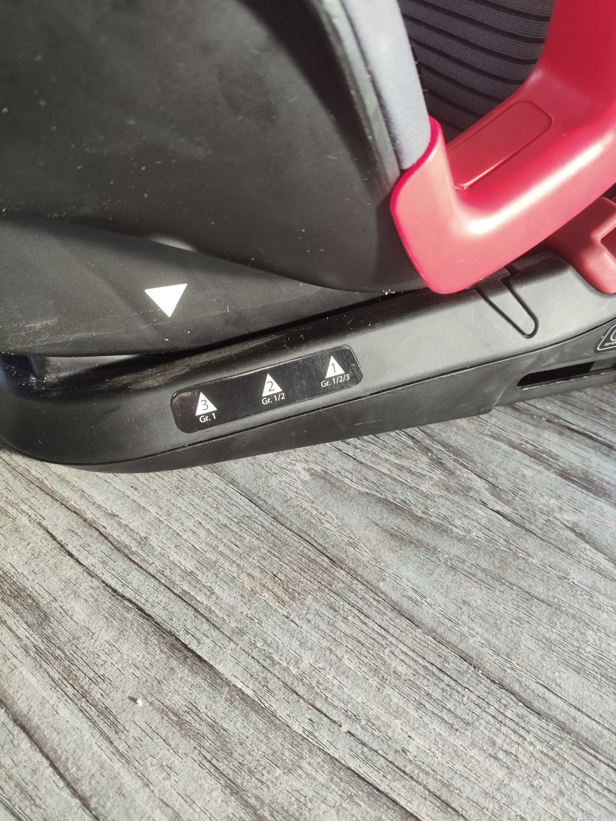 Cadeira Auto Chicco com Isofix
