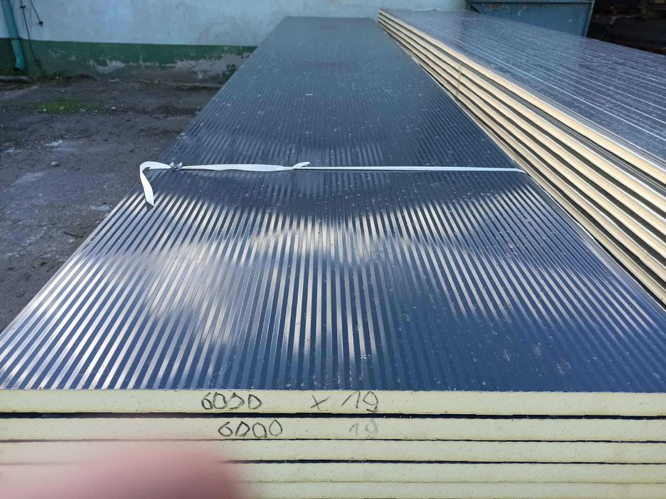 Płyta warstwowa ścienna  I i II gat. Hala, Garaż, Wiata, gr. 40 mm.  2