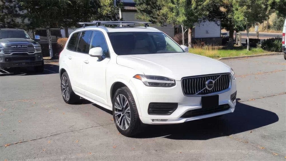 Volvo XC90      2020