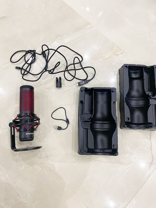 Мікрофон HyperX QuadCast в ідеальному стані