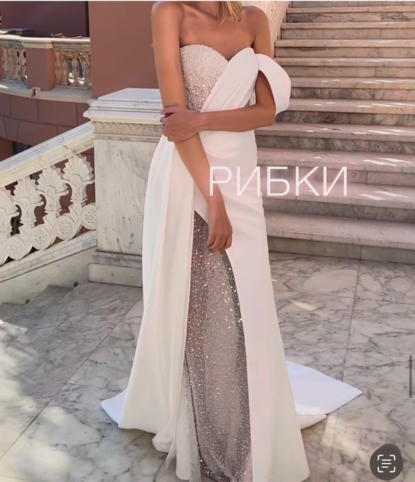 Продаю неймовірну весільну сукню