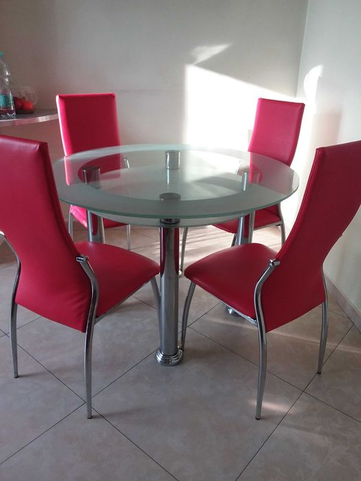 Stół z krzeslami do kuchni ,jadalni