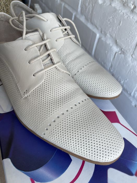 Туфлі чоловічі Braska р. 39, колір бежевий