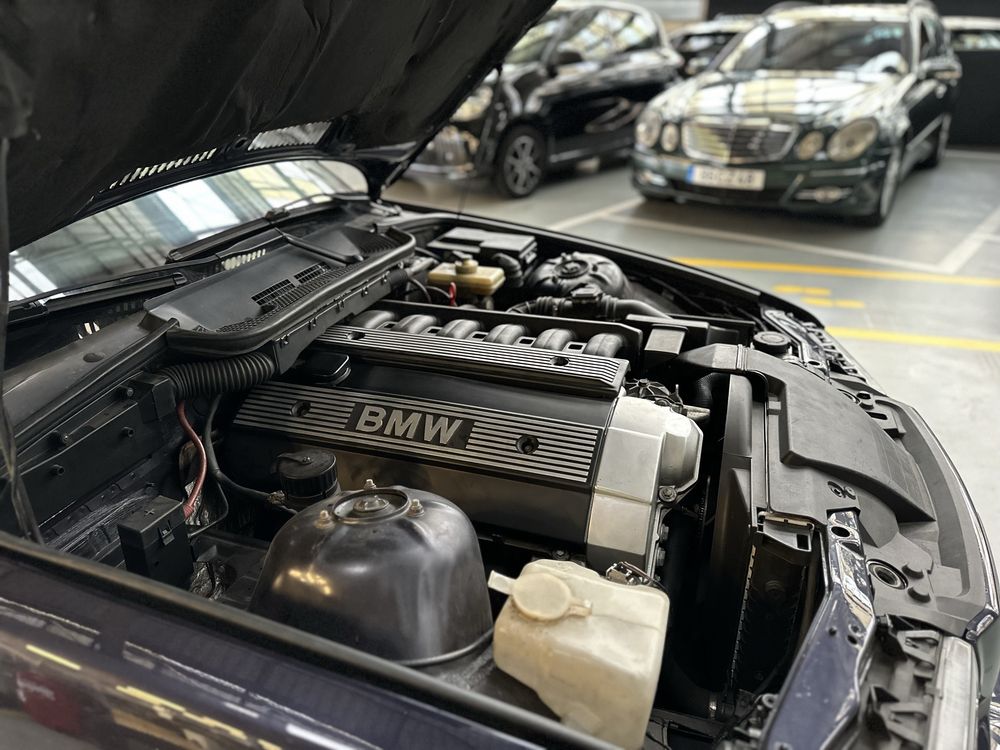 BMW E36 Cabrio 320i 6 cilindros original - baquetas M3