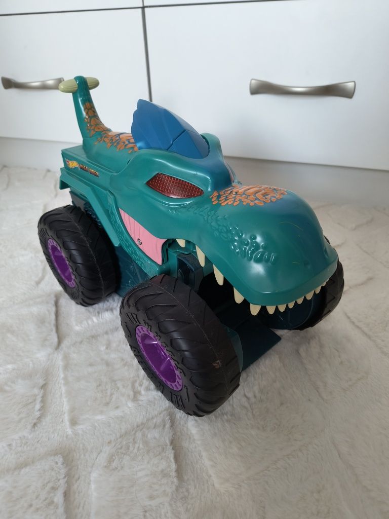 Hot wheels pożeracz aut mega wrex