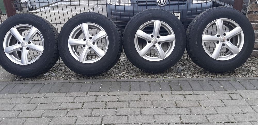 Koła zimowe 215/70/16 5x114,3 Honda