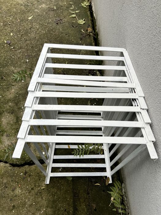 Stojaki pasieczne, stojak pod ule, akcesoria pszczelarskie, wyprzedaz