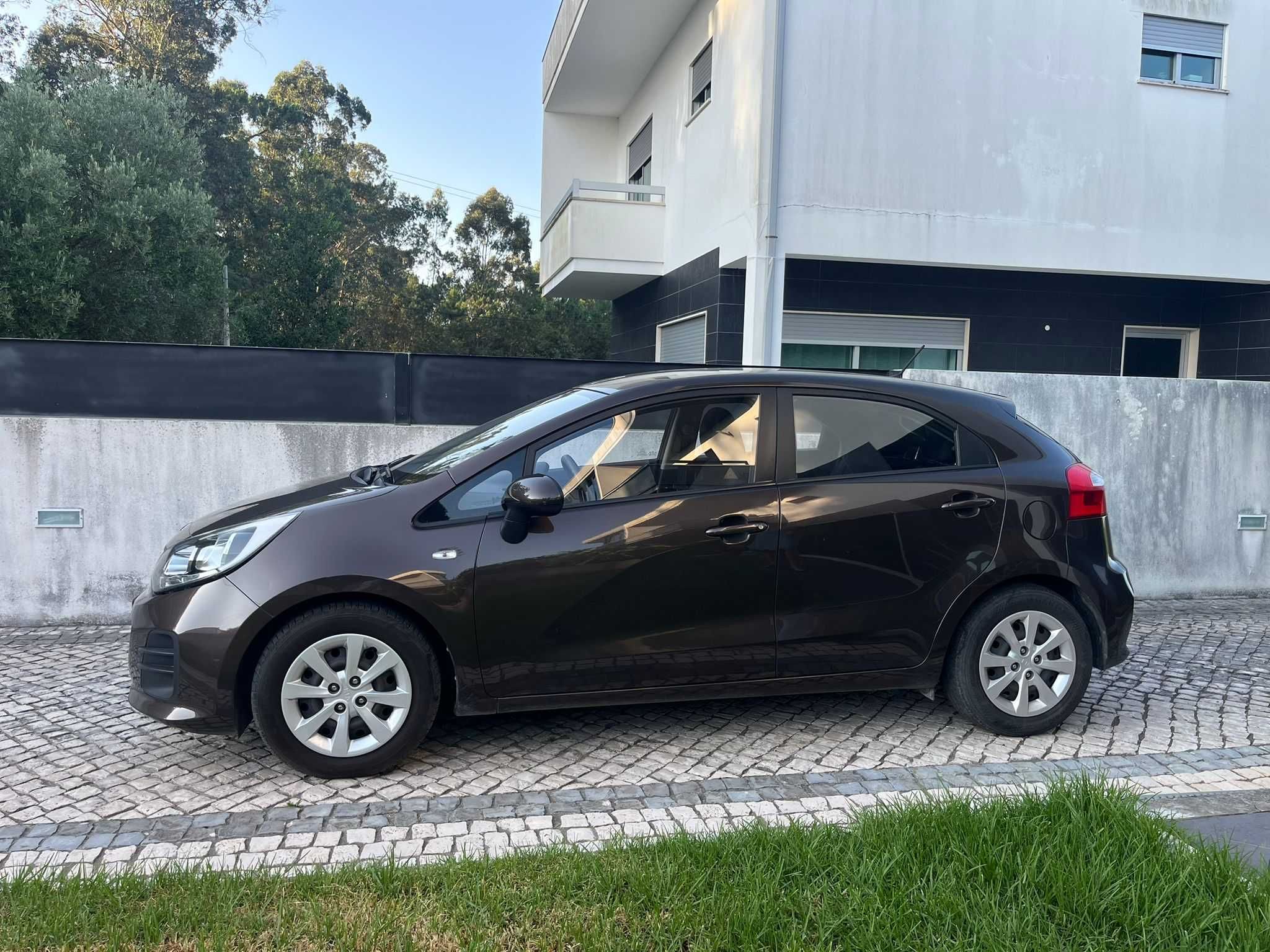 Vendo - KIA RIO 2015