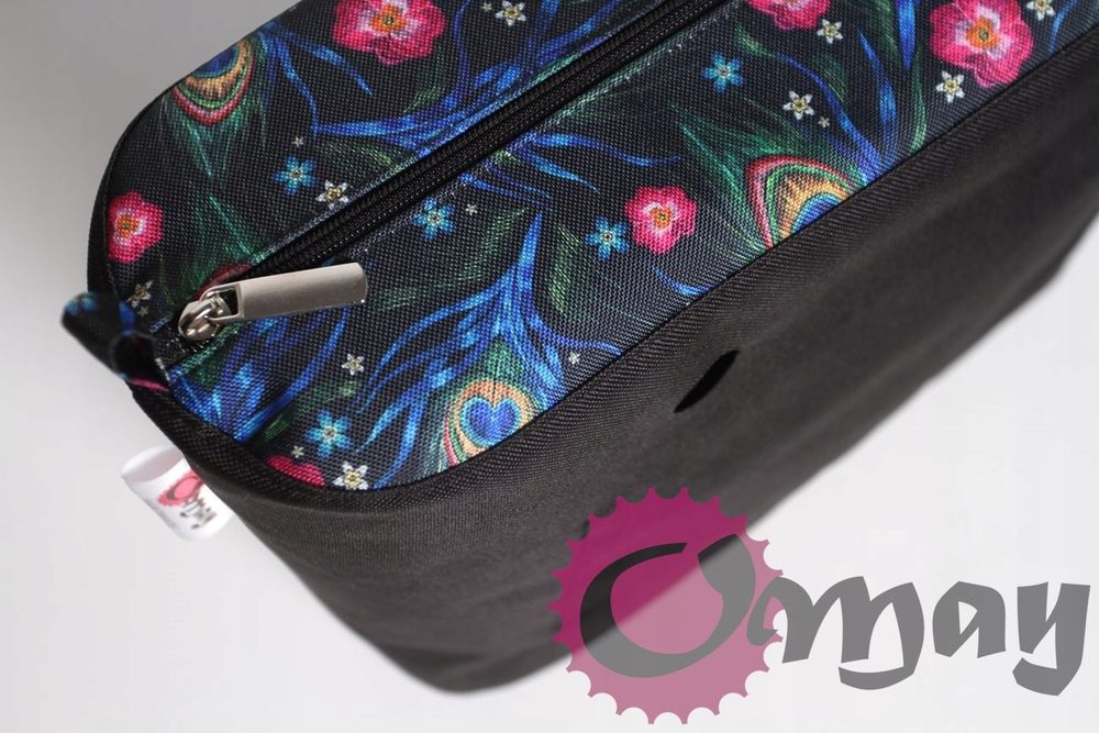 organizer OBAG STANDARD czarny kwiaty i pawie pióra 2 kieszenie OMAY
