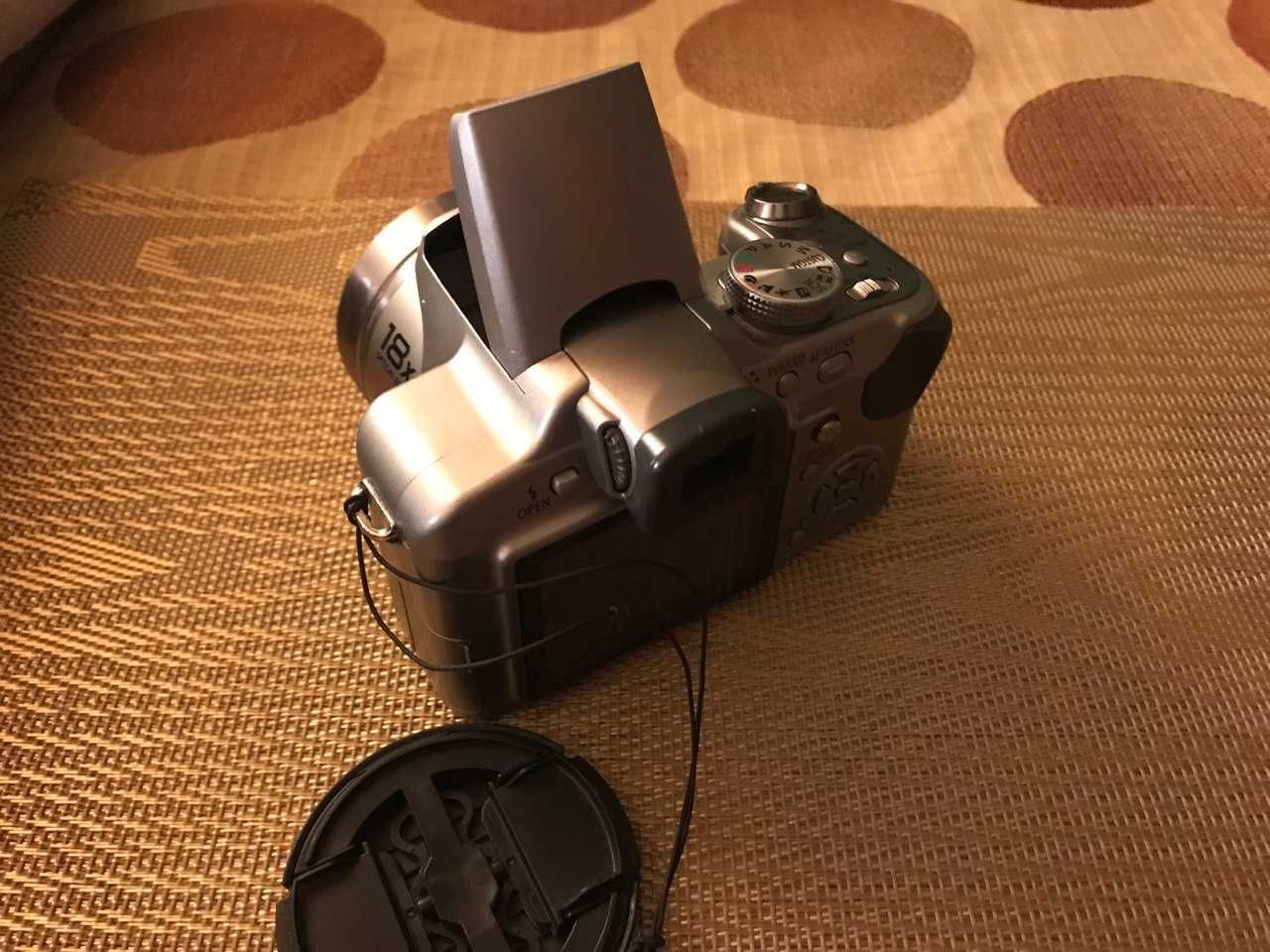 Фотоапарат Panasonic Lumix DMC-FZ18