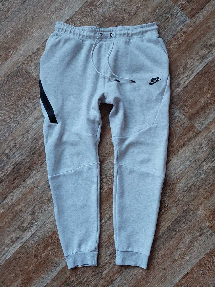 Мужские спортивные штаны Nike Tech Fleece