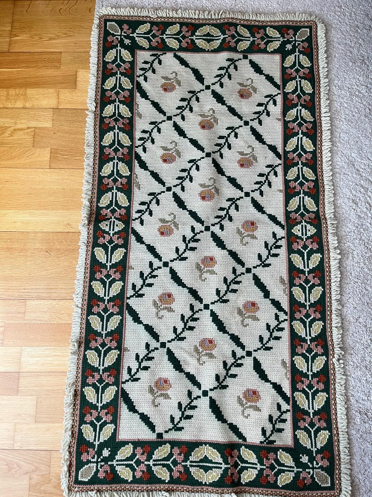 Conjunto de 3 Tapetes de Arraiolos, originais