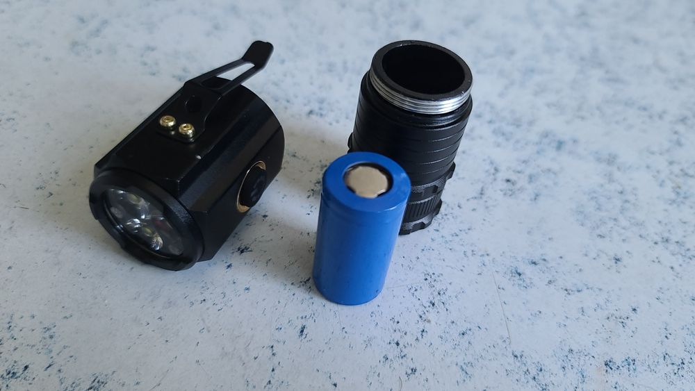 Фонарь тактический маленький сверхяркий на три ядра