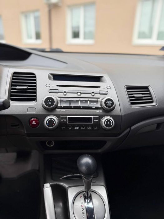 HONDA CIVIC 1.8 на автомате