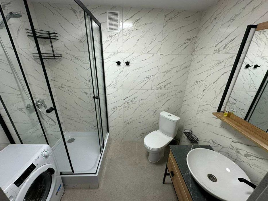 Терміново здам 1-ку в новобудові в центрі