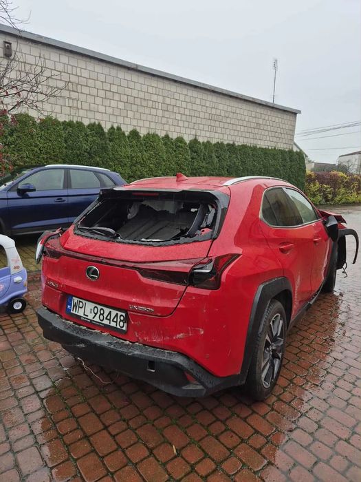 Lexus UX LEXUS UX 250h pierwszy właściciel, po wypadku