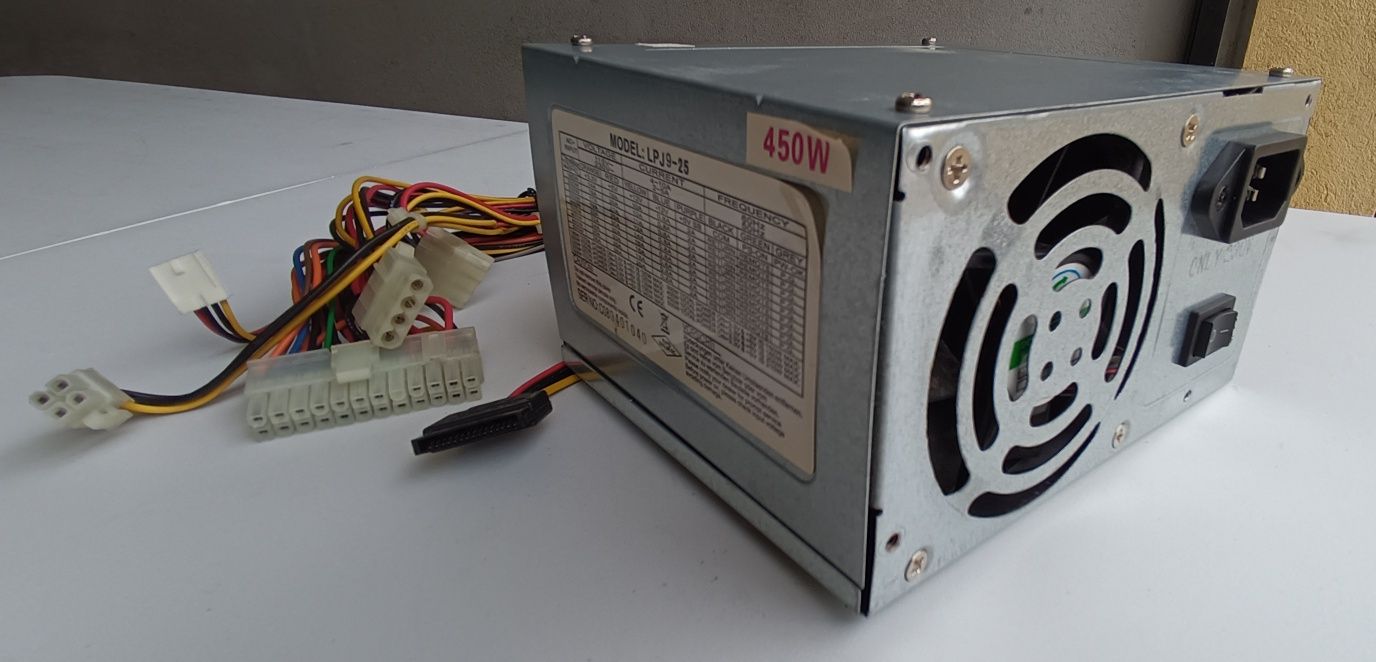 Fontes de Alimentação (de 300 até 500 Watt) para Computadores de Secre