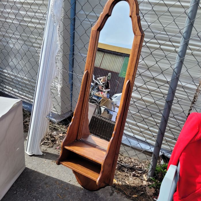 Stare drewniane lustro