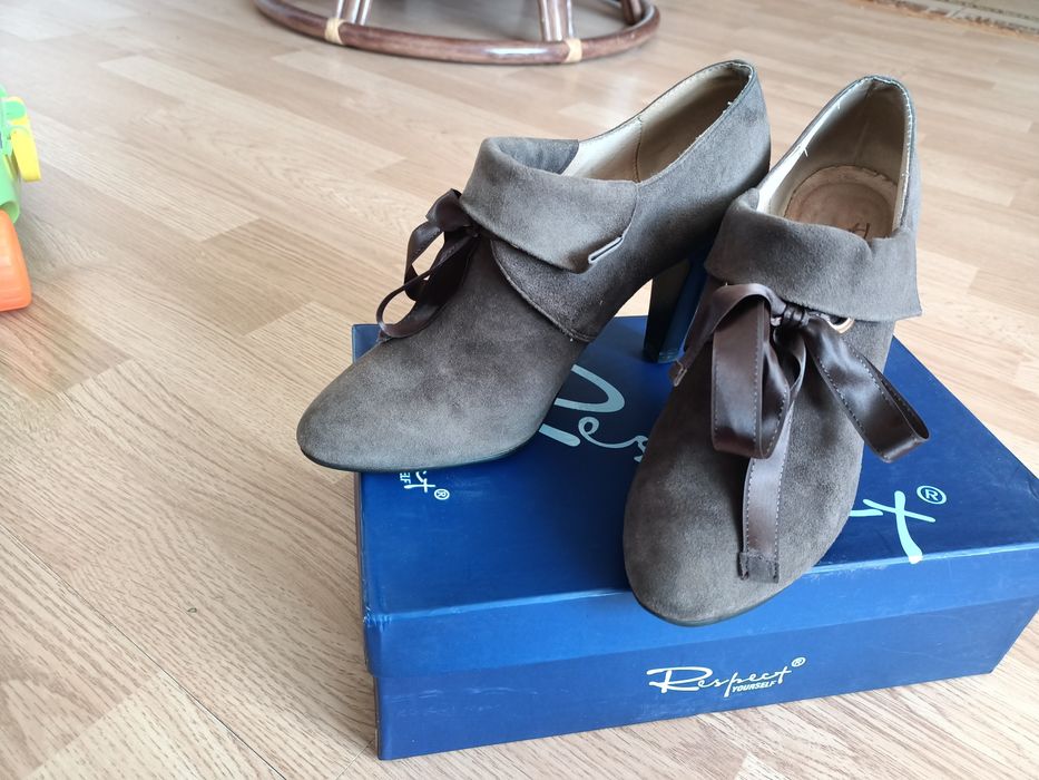 Замшеві чобітки Respect